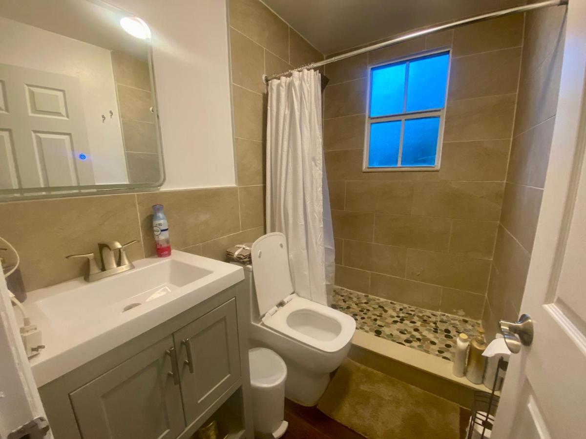 Casa de férias Bright Townhouse 3 Bedroom Free Parkig Garden